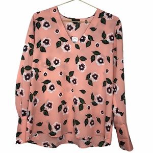 Ann Taylor Coral Pink Floral V Neck Blouse NWT SzM